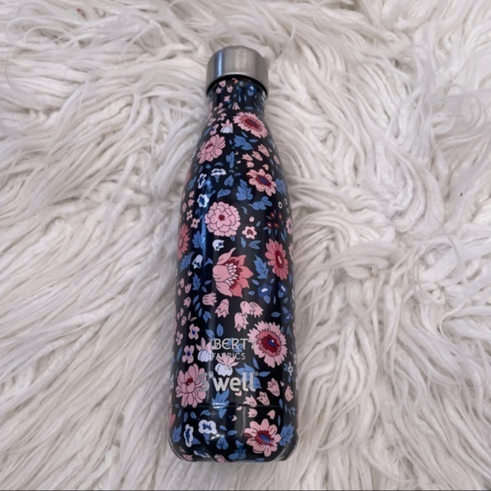 Swell‎ Liberty London fabric collaboration insulated water bottle